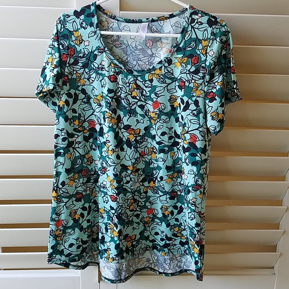 LuLaRoe Classic T